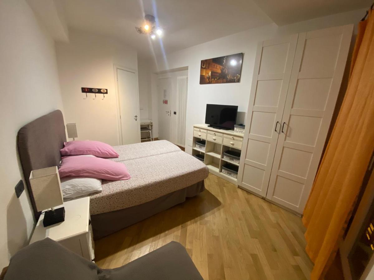 B&B And Home La Piazzetta Della Pioggia Bologna Eksteriør bilde