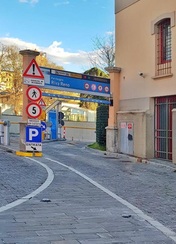 B&B And Home La Piazzetta Della Pioggia Bologna Eksteriør bilde