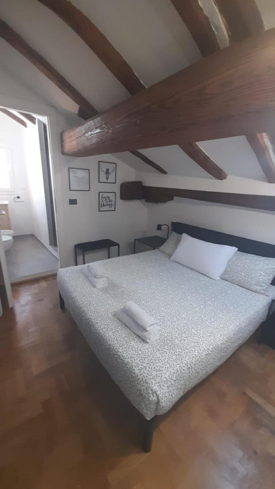 B&B And Home La Piazzetta Della Pioggia Bologna Eksteriør bilde