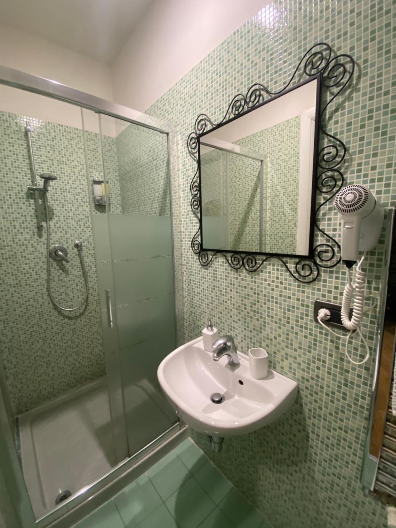 B&B And Home La Piazzetta Della Pioggia Bologna Eksteriør bilde