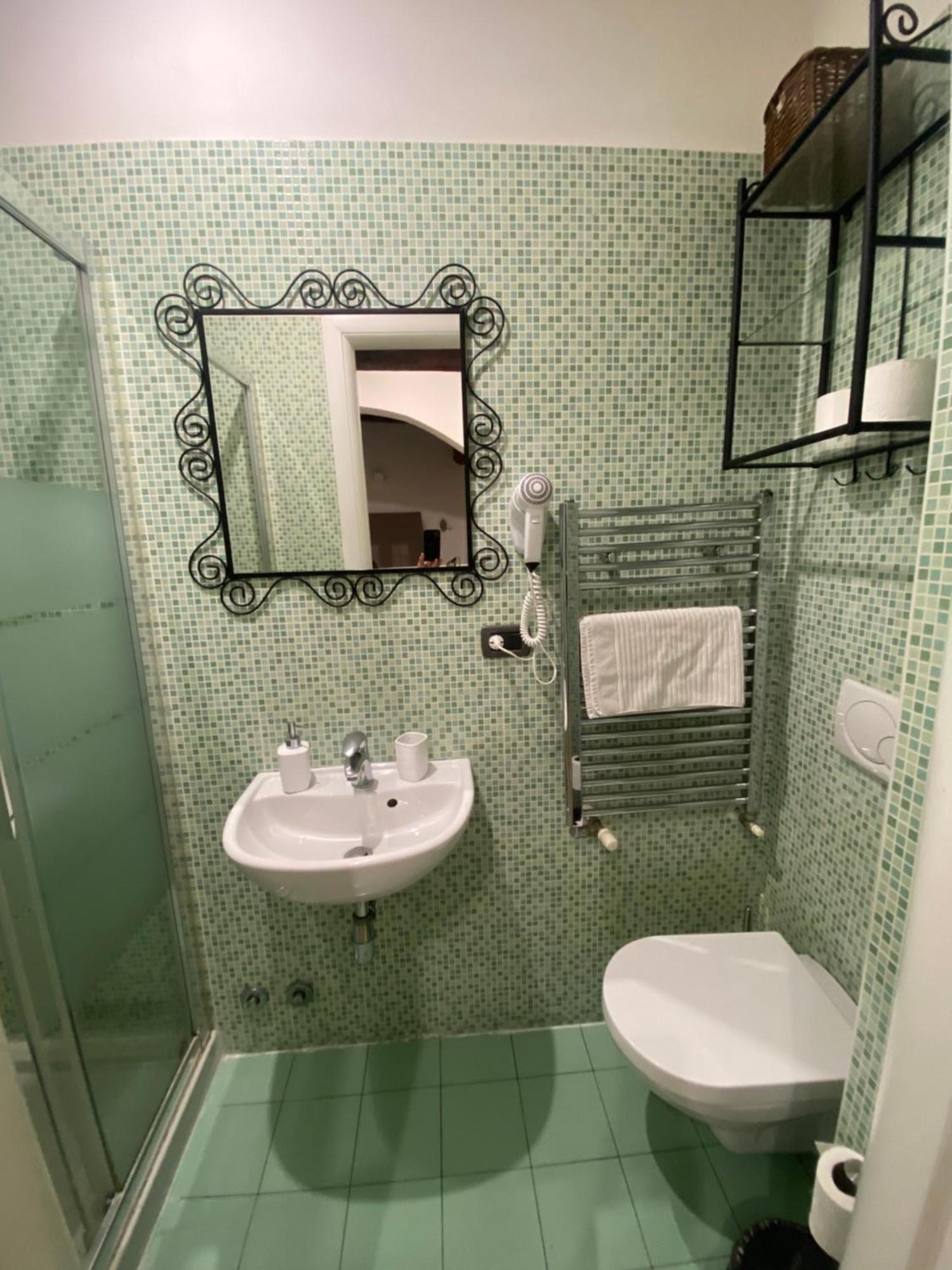 B&B And Home La Piazzetta Della Pioggia Bologna Eksteriør bilde