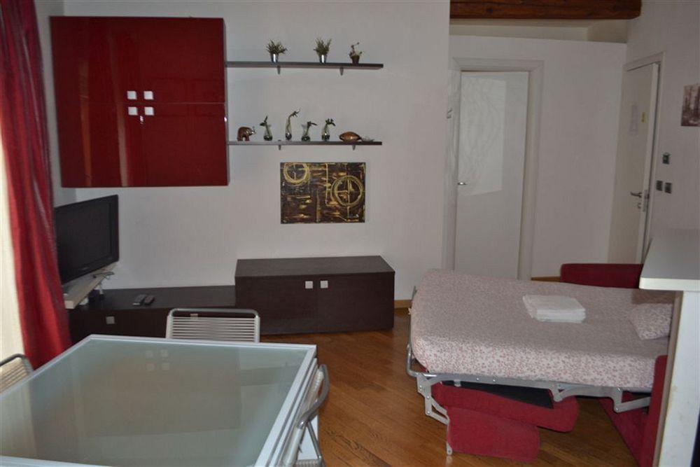 B&B And Home La Piazzetta Della Pioggia Bologna Eksteriør bilde