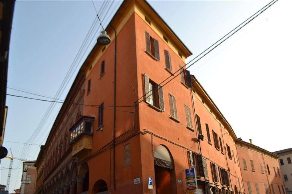 B&B And Home La Piazzetta Della Pioggia Bologna Eksteriør bilde